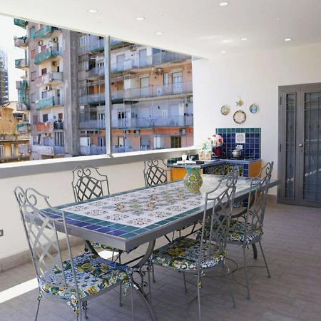 La Dukesca Chic Apartment Napoli Bagian luar foto