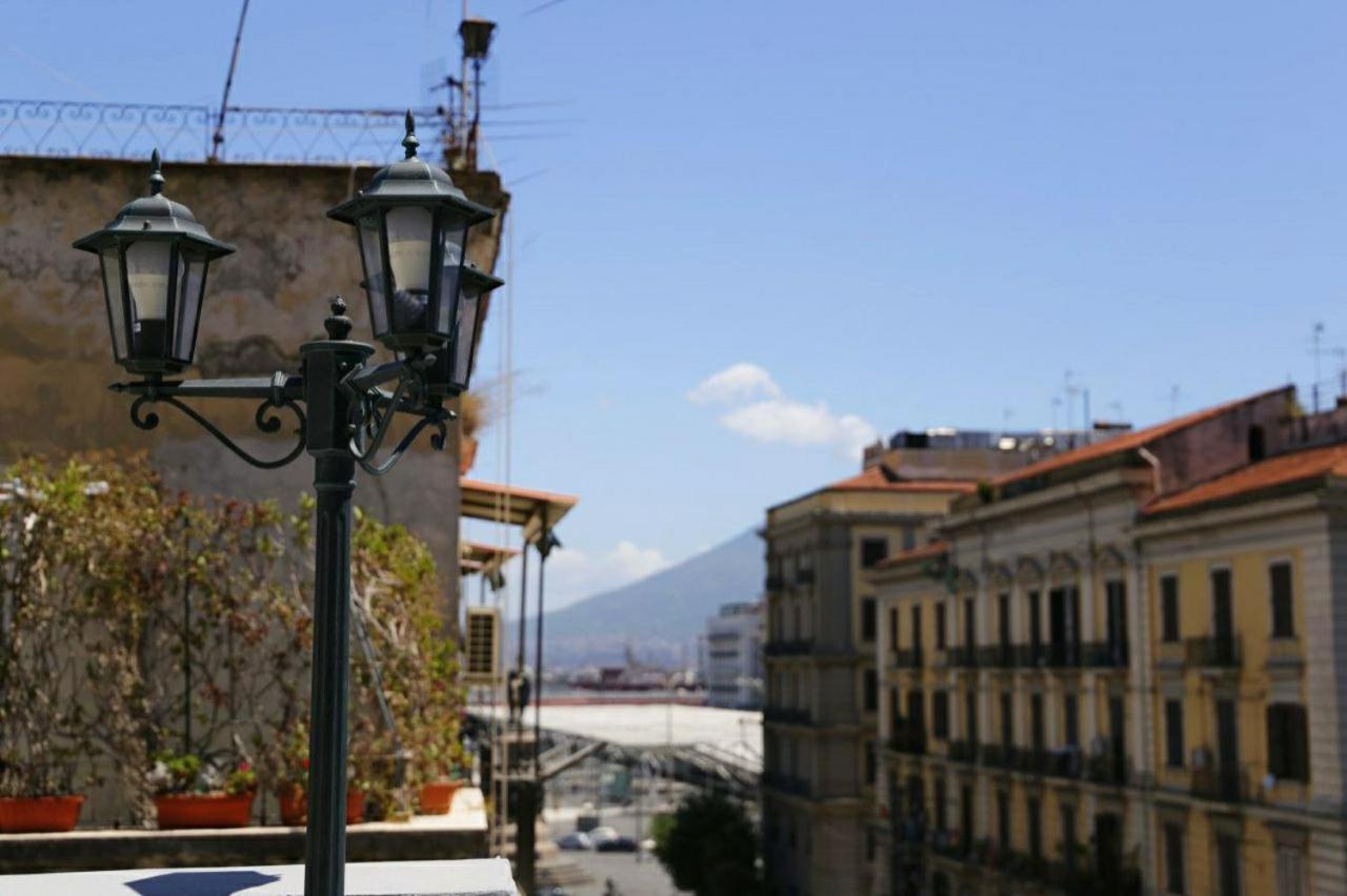 La Dukesca Chic Apartment Napoli Bagian luar foto
