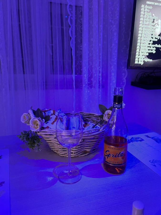 La Dukesca Chic Apartment Napoli Bagian luar foto