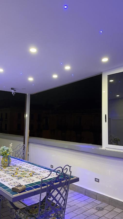 La Dukesca Chic Apartment Napoli Bagian luar foto